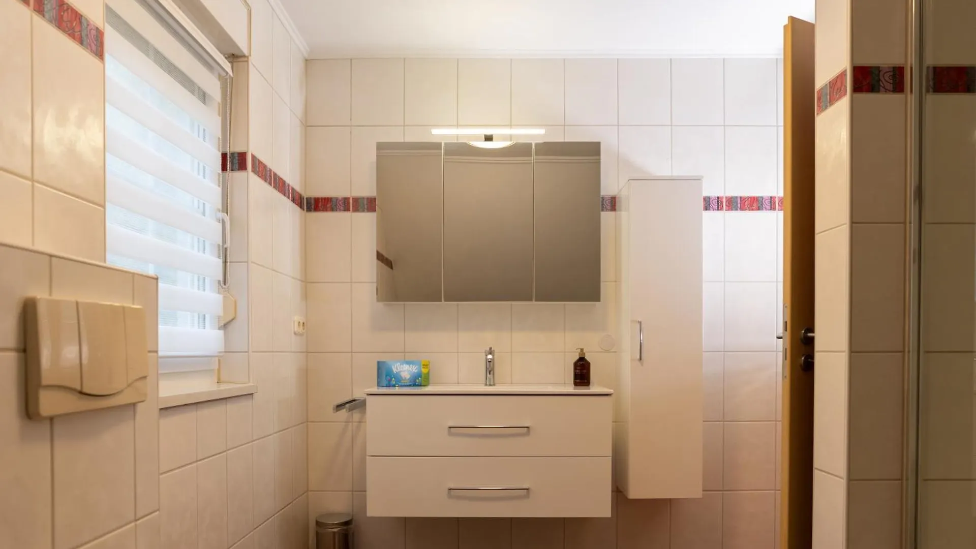 Ganzes Ferienhaus In Leipzig Mit Garage Und Fussbodenheizung 0*,  Alemania